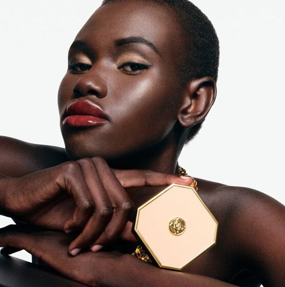 CAROLINA HERRERA NUDE COUTURE HIGHLIGHTER 02 ROS� HOUR